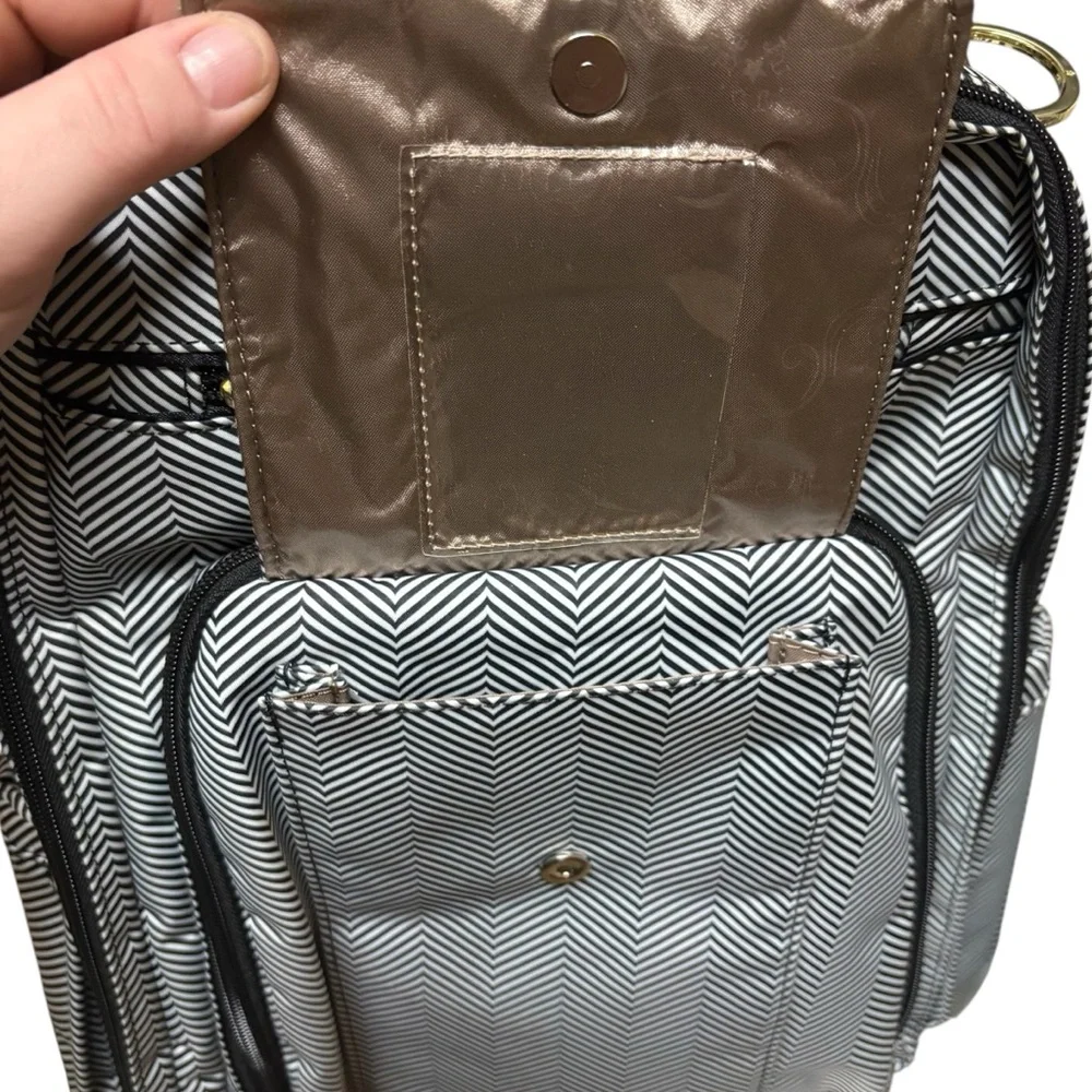 Ju-ju-be Be Right Back Diaper Bag - Picture 10 of 16